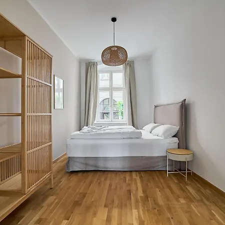 Ruhiges Zentrales Maisonette-loft In *