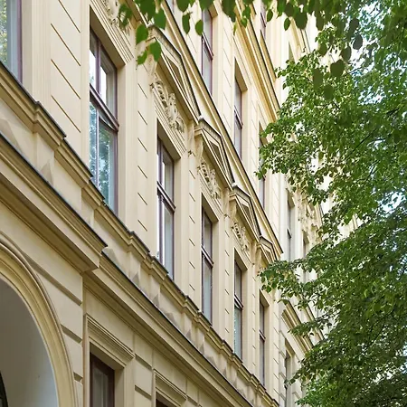 Ruhiges Zentrales Maisonette-loft In Apartment