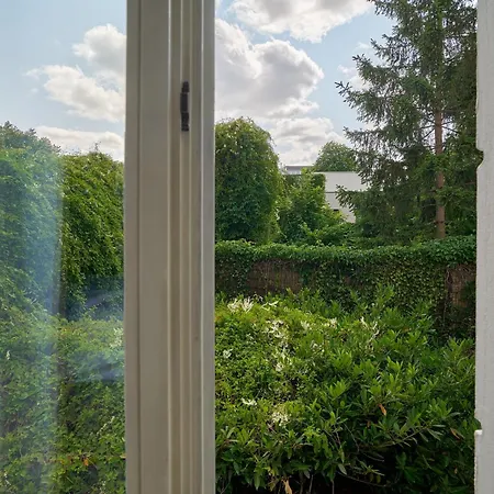 Apartament Ruhiges Zentrales Maisonette-loft In *