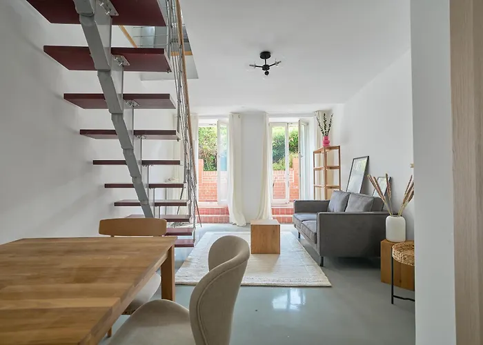 Ruhiges Zentrales Maisonette-loft In *